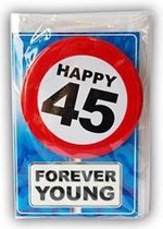 Happy Birthday kaart met button 45 jaar