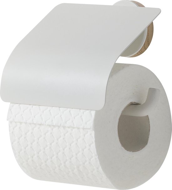 Witte toiletrolhouder met klep en een rol toiletpapier.