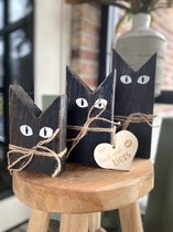 Houten kattenset van 3  - 24-19-14 cm - blackwash - poes - inclusief houten hartje