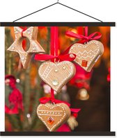 Posterhanger incl. Poster 90x90 cm - Schoolplaat - De hangende hartendecoratie op de markt van Trente tijdens kerst - Textielposter - Zwarte latten