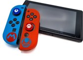 Siliconen Joy-Con Controller Hoesjes + Gaming Thumbsticks (1 Set = 2 Thumbgrips) | Geschikt voor de Nintendo Switch & Lite | Grip | M/Paddenstoel | Rood/Blauw