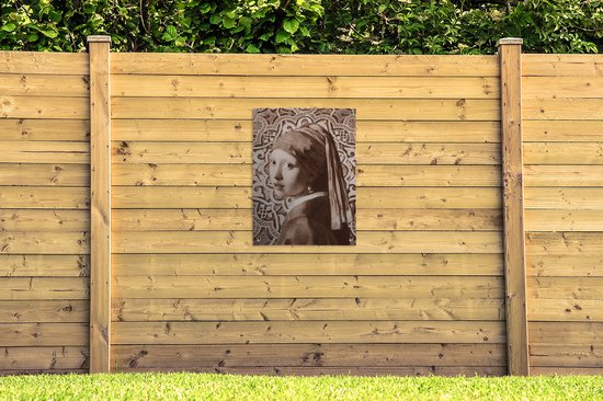 Tuinposter 60x80 cm - Tuindecoratie Meisje met de parel - Johannes Vermeer - Bruin - Poster voor in de tuin - Buiten decoratie - Schutting tuinschilderij - Tuindoek muurdecoratie - Wanddecoratie balkondoek