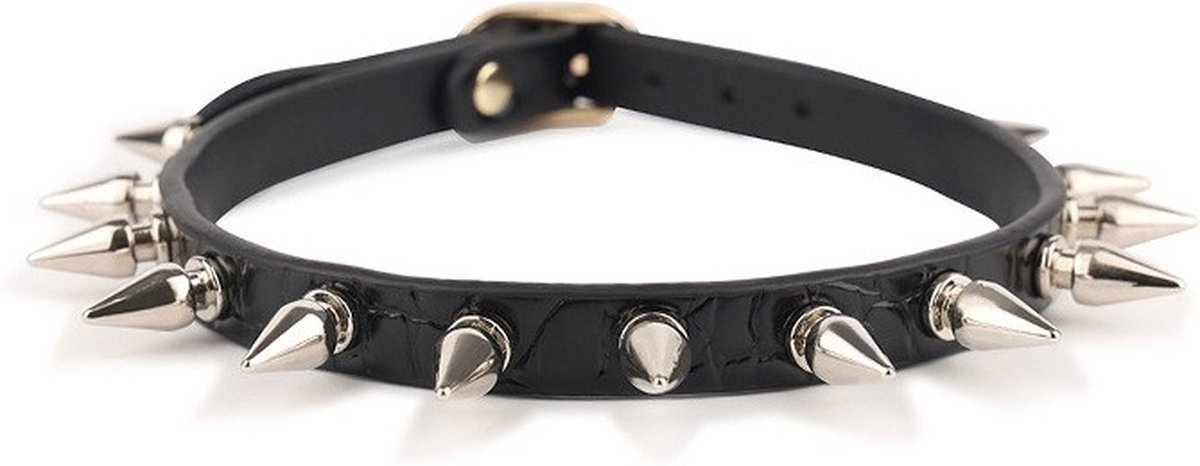 Nooitmeersaai - Leren halsband met spikes - zwart