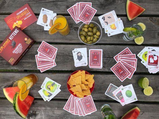 Exploding Kittens Originele Editie - Kaartspel vol spanning en humor - 2 tot 5 spelers - Vanaf 7 jaar