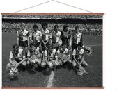 Poster In Posterhanger - Elftalfoto Feyenoord - 50x70 cm - Kader Hout - Ophangsysteem - Cruijff - Zwart Wit - Voetbal