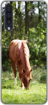 Geschikt voor Samsung Galaxy A30s hoesje - Paard - Bloemen - Licht - Siliconen Telefoonhoesje