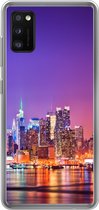 Geschikt voor Samsung Galaxy A41 hoesje - New York - Skyline - Paars - Siliconen Telefoonhoesje