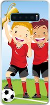 Geschikt voor Samsung Galaxy S10 Lite hoesje - Een illustratie van twee voetballers die een prijs hebben gewonnen - Jongens - Meisjes - Kind - Siliconen Telefoonhoesje