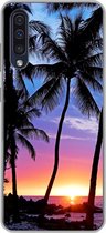 Geschikt voor Samsung Galaxy A50 hoesje - Een silhouet van palmbomen tijdens een zonsondergang op Hawaii - Siliconen Telefoonhoesje