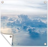 Tuinposters Luchtfoto van blauwe hemel met wolken - 50x50 cm - Tuindoek - Buitenposter