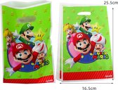 10 stuks traktatie zakjes Mario 25.5 x 16.5 cm