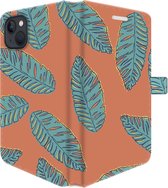 Apple iPhone 13 Telefoonhoesje - Portemonneehoesje  - Met pasjeshouder - Met Plantenprint - Tropische Blaadjes - Oranje