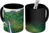 Magische Mok - Foto op Warmte Mok - Zonsondergang achter hoge waterval in Costa Rica - 350 ML