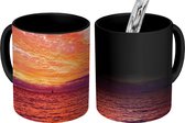 Magische Mok - Foto op Warmte Mok - Zonsondergang - Strand - Rood - 350 ML