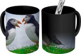 Magische Mok - Foto op Warmte Mokken - Koffiemok - Dieren - Vogels - Papegaaiduikers - Magic Mok - Beker - 350 ML - Theemok