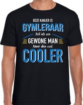 Deze kanjer is gymleraar net als een gewone man maar dan veel cooler t-shirt zwart - heren - beroepen / vaderdag / cadeau shirts XL