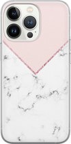 iPhone 13 Pro hoesje siliconen - Marmer roze grijs - Soft Case Telefoonhoesje - Bloemen - Transparant, Paars