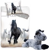 Paarden Dekbedovertrek- 1 persoons- 140x200- Zwart paard- katoen, incl. super zachte paarden knuffel - 32 cm - Grijs/zwart - kinderen slaapkamer - eenpersoons dekbed