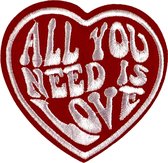 All You Need Is Love Hart Strijk Embleem Patch 7.2 cm / 7.8 cm / Rood Wit