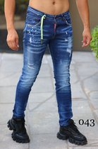 Straight Denim Jeans Persoonlijkheid Baard Effect Designer Vernietiging Broek Geruïneerd Krassen Straight Ripped Fashion