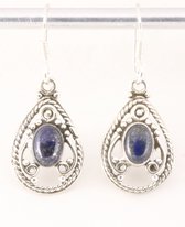 Fijne opengewerkte zilveren oorbellen met lapis lazuli