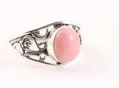 Opengewerkte zilveren ring met roze opaal - maat 18