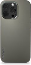 DECODED Siliconen hoesje geschikt voor iPhone 13 Pro Max - Geschikt voor Draadloos Opladen - Olive