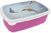Broodtrommel Roze - Lunchbox - Brooddoos - Zwaluw - Water - Blauw - 18x12x6 cm - Kinderen - Meisje