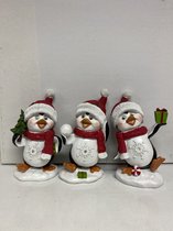 Kerstbeeldjes - Set van 3 stuks - Pinguins - Rode muts - 10.5x9x17cm – Kerstdecoratie
