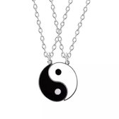 Yin Yang Ketting set (zilver kleurig) - Liefdes Cadeau - Romantisch Cadeau - Geschenkset Mannen Vrouwen - Valentijnsdag voor Mannen - Valentijn Cadeautje voor Hem - Valentijn Cadea