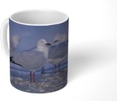 Mok - Groep witkopmeeuwen op het strand - 350 ML - Beker