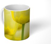Mok - Close-up van gele tulpen - 350 ML - Beker