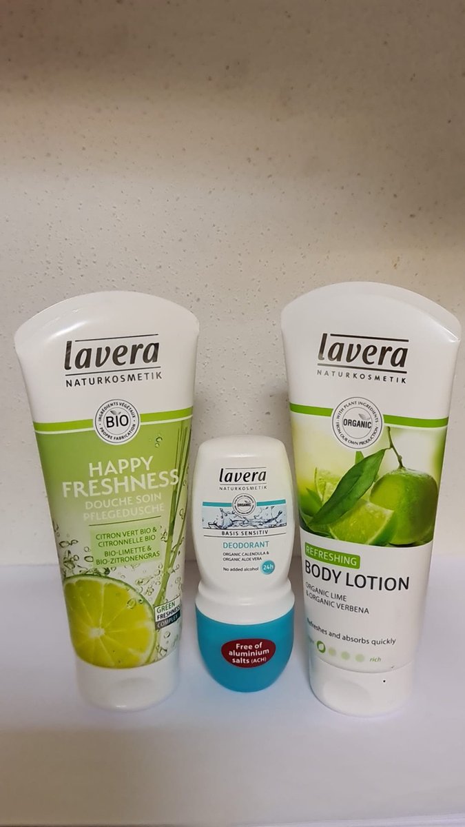 Goedkoopste Lavera-Naturkosmetik-Bio-Verzorgingspakket-refreshing/happy freshness -douche/bodylotion/deo -Green lemon/lemongrass/lime/verbena