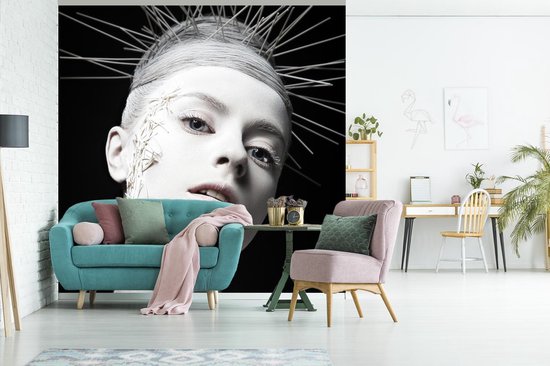 Papier peint Papier peint photo en vinyle - Femme Witte avec détails largeur 350 cm x hauteur 350 cm - Tirage photo sur papier peint (disponible en 7 tailles)