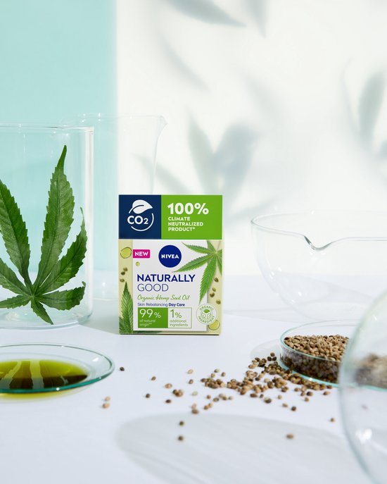 NIVEA Naturally Good - Dagcrème - Organic Hemp Seed Oil - 50 ml