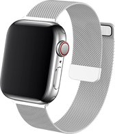 Bandje geschikt voor Apple Watch 44 mm Series 6 - Zilver Milanese Band