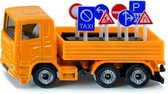 vrachtwagen met verkeersborden oranje (1322)