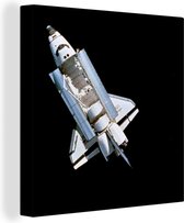 Canvas Schilderij Een space shuttle zweeft in het heelal - 50x50 cm - Wanddecoratie
