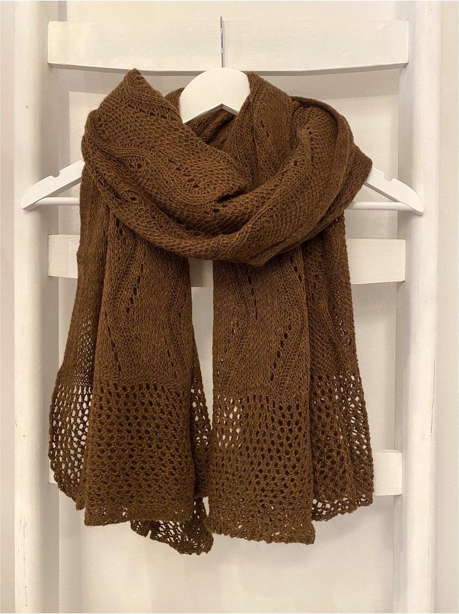 Lovely Scarfs, bruin, ajour gebreide basic shawl, bruin, bruine omslagdoek, opengewerkte sjaal, los gebreide shawl, warme sjaal, dames omslagdoek
