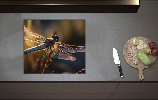 Foto: Inductieplaat beschermer blauwe libel staat op bloem met gedetaileerde doorzichtige vleugels 59x52 cm 2 mm dik inductie beschermer bescherming inductiekookplaat kookplaat beschermer van wit vinyl