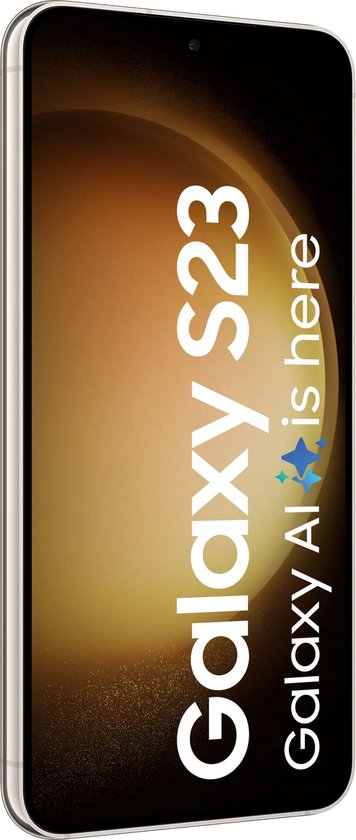 Linker zijaanzicht van de crème Samsung Galaxy S23 met tekst op het scherm: "Galaxy S23 is here".