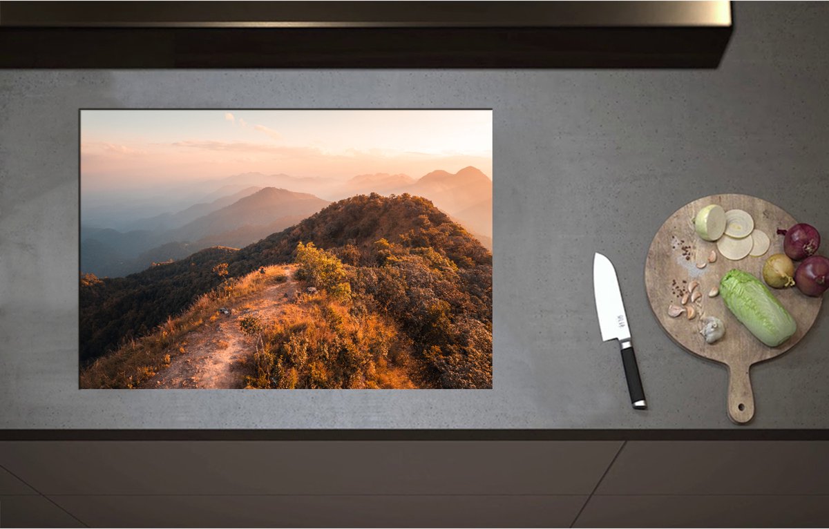 Inductieplaat Beschermer - Begroeiing op Bergen in Berglandschap - 75x51 cm - 2 mm Dik - Inductie Beschermer - Bescherming Inductiekookplaat - Kookplaat Beschermer van Zwart Vinyl