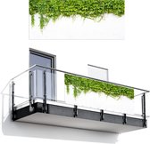 Balkonscherm 300x130 cm - Balkonposter Klimop - Groene bladeren - Muur - Wit - Balkon scherm decoratie - Balkonschermen - Balkondoek zonnescherm