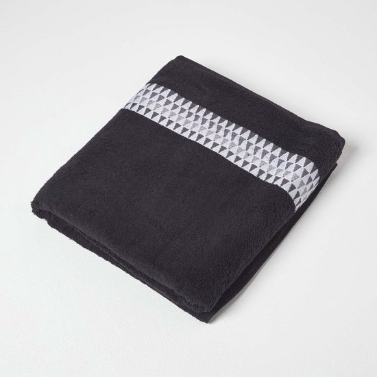 Homescapes Zwarte badhanddoek met rand en driehoekspatroon, 100 x 150 cm