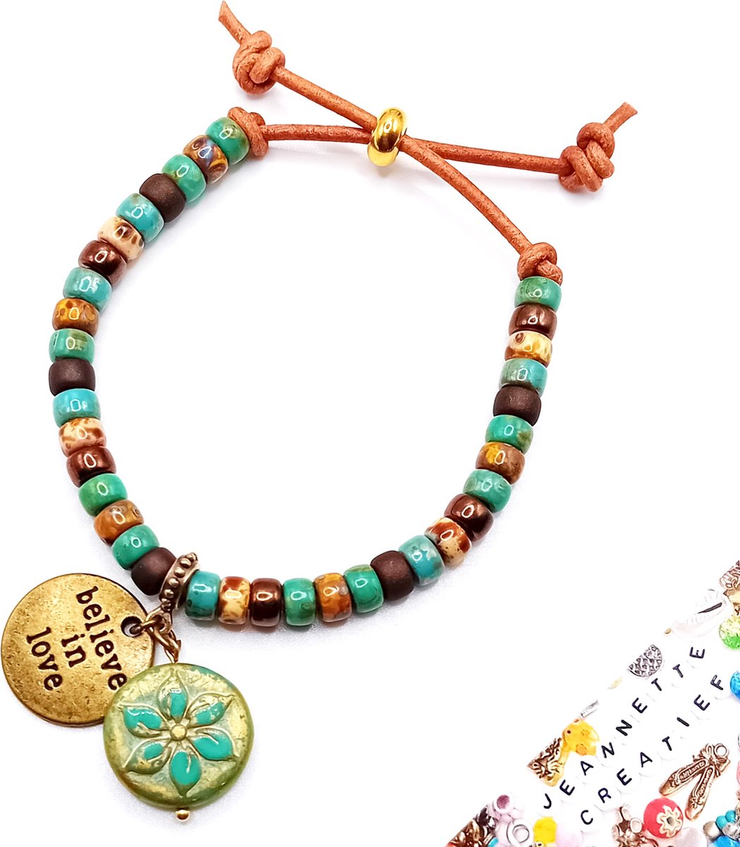 Jeannette-Creatief® - Beach - Armband Matubo Beads Brons Rembrandt meets Picasso Bedels Love - Hippie - Boho - Festival - Leren Armband - Armband met Schuifknoop - Mixed Colors - Uniek - Eclectische Armband - Love - Peace - Handgemaakte Sieraden
