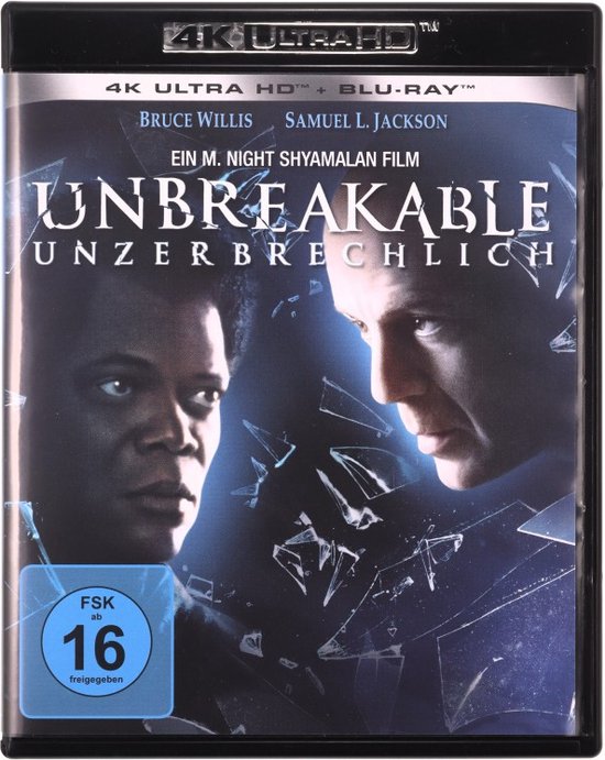 Bruce Willis en Samuel L. Jackson staan tegenover elkaar met gebroken glas op de voorkant van de Unbreakable 4K Ultra HD Blu-Ray hoes.