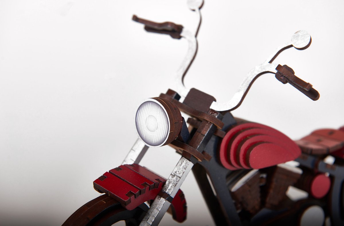 Agent Paper Rode motor 3D modelbouw doe-het-zelf voor de DIY liefhebber kamerdecoratie knutselproject