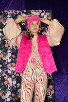 Partyxplosion - Bodywarmer/gilet imitatiebont - neonroze - maat 36-38 - apres ski outfit - Hippie dames - flower power dames - carnavalskleding - verkleedkleding.