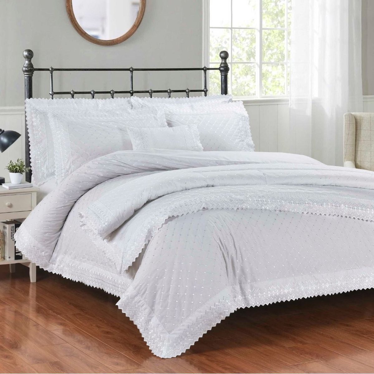 Broderie dekbedovertrek Richmond - wit - blended katoen - 1-persoons - 135x200 + 50x75cm