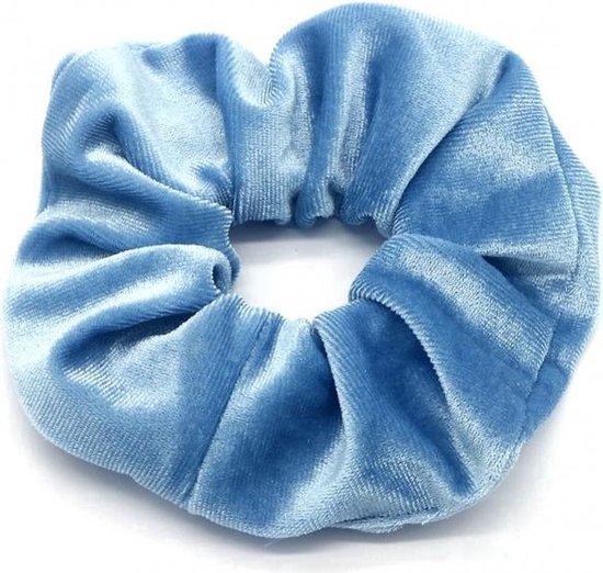 New Age Devi - Velvet scrunchie/haarwokkel - Pastel blauw: perfect voor elke look!